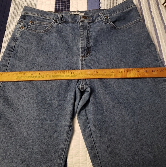 JUST REDUCED Lee jeans size 14 SHORT - Picture 5 of 9